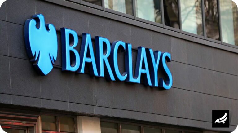 This Massive Bank Now Lays Off a Whopping 5000 Staff