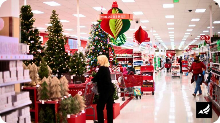 Massive Retailer Now Wants To Hire 100K People For Holidays