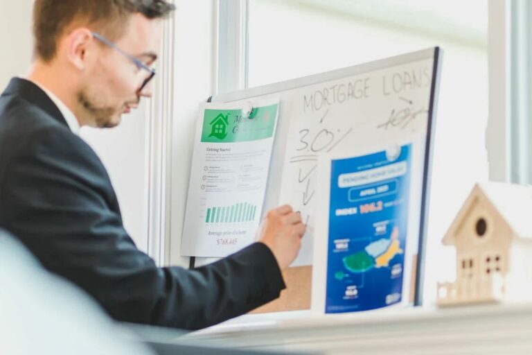 Credit Union vs. Bank Mortgages: Key Differences for Canadian Borrowers