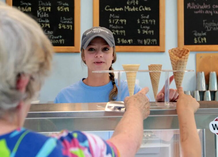 what jobs hire at 14