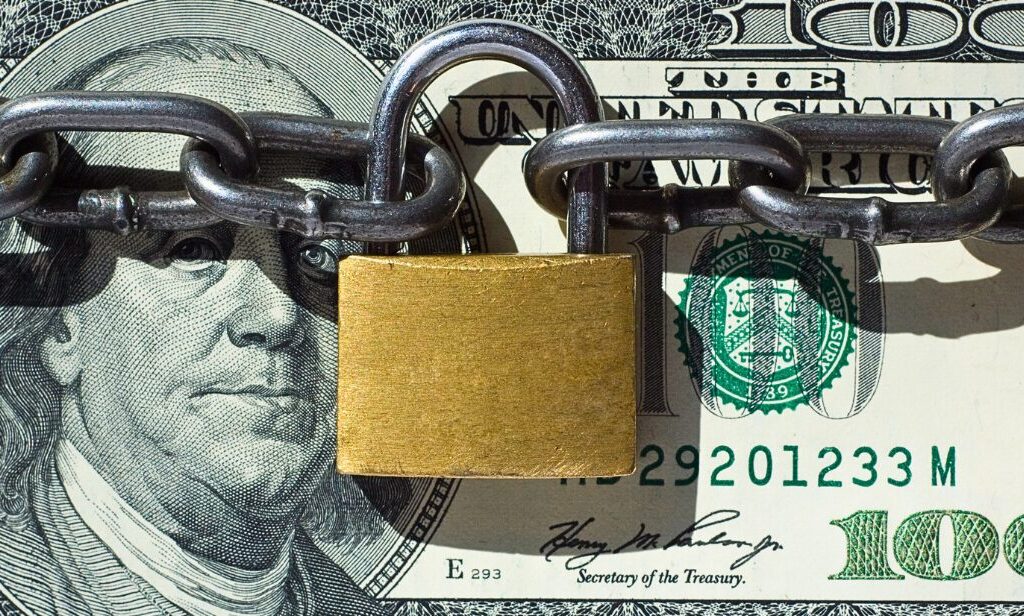 A Massive US Bank Is Now Freezing Money and Closing Accounts Per Reports