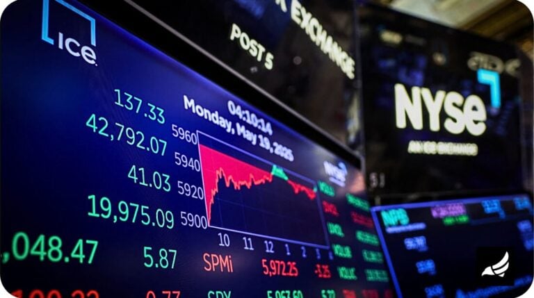 Analyst Now Hints At Massive Upcoming Stock Market Rally