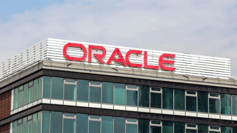 Ellison Tops Billionaires Ranking as Oracle Redefines Cloud Power